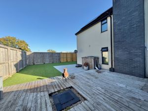 Photo 18- click for photo gallery